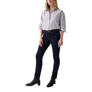 Levi’s Women's 312 black shaping Slim Straight Jeans size 31